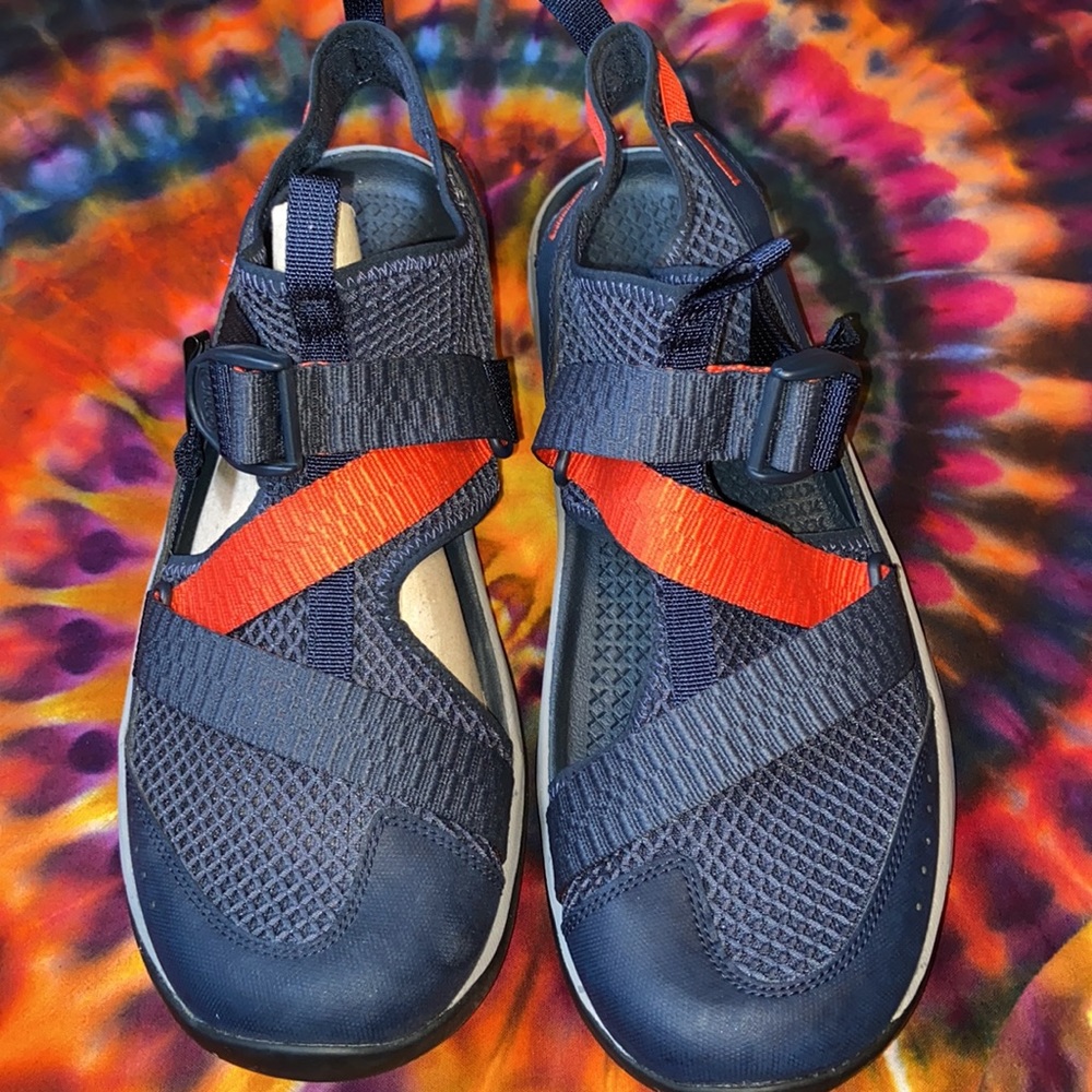 CHACO HIKING SANDALS NWOT MENS SIZE 12
